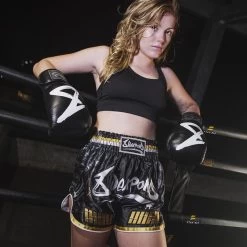 8 WAPENS Muay Thai Short Samurai 2.0 Cyber Zwart Goud -Boksen Winkel 8 weapons 8 wapens muay thai short samurai 20 cybe 3