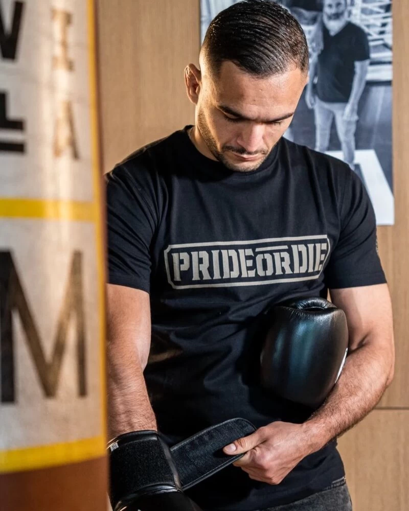 PRIDE Or Die Katoenen T-Shirt Only The Strong Zwart 4 PRIDE Or Die Katoenen T-Shirt Only The Strong Zwart - Afbeelding 2