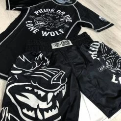 PRIDE Or Die Rash Guard Lone Wolf Zwart Wit -Boksen Winkel pride or die pride or die rash guard lone wolf zwa 2