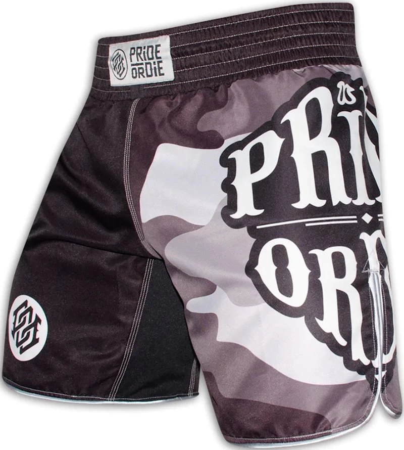 Pride Or Die Reckless Fightshorts Urban Camo Vechtsportbroek 3 Pride Or Die Reckless Fightshorts Urban Camo Vechtsportbroek