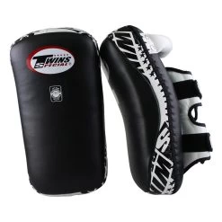 Twins Curved Arm Pads Kick Pads TKP 5 Leder Zwart Wit -Boksen Winkel twins special twins curved arm pads kick pads tkp 2