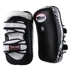 Twins Curved Arm Pads Kick Pads TKP 5 Leder Zwart Wit -Boksen Winkel twins special twins curved arm pads kick pads tkp 3