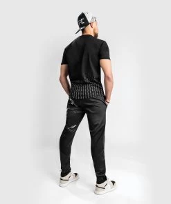 Authentic Fight Week 2.0 T-Shirt Zwart Wit 14 Authentic Fight Week 2.0 T-Shirt Zwart Wit -Boksen Winkel ufc venum authentic fight week 20 t shirt zwart wi 4