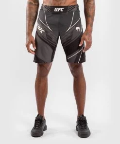 UFC Venum Authentic Fight Night Short Long Fit Zwart 20 UFC Venum Authentic Fight Night Short Long Fit Zwart -Boksen Winkel ufc venum ufc venum authentic fight night short lo 8