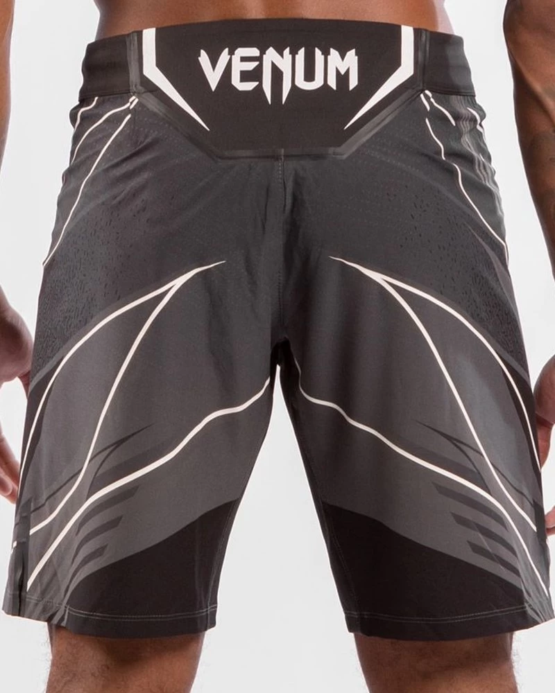 UFC Venum Authentic Fight Night Short Long Fit Zwart 3 UFC Venum Authentic Fight Night Short Long Fit Zwart