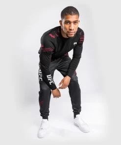 UFC Venum Authentic Fight Week 2.0 L/S Shirt Zwart Rood 16 UFC Venum Authentic Fight Week 2.0 L/S Shirt Zwart Rood -Boksen Winkel ufc venum ufc venum authentic fight week 20 l s sh 4