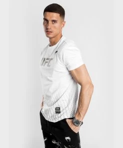 UFC Venum Authentic Fight Week 2.0 T-shirt Wit -Boksen Winkel ufc venum ufc venum authentic fight week 20 t shir 2