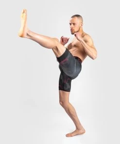 UFC Venum Authentic Fight Week 2.0 Vale Tudo Short Heren Zwart Rood -Boksen Winkel ufc venum ufc venum authentic fight week 20 vale t 2