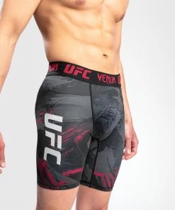 UFC Venum Authentic Fight Week 2.0 Vale Tudo Short Heren Zwart Rood -Boksen Winkel ufc venum ufc venum authentic fight week 20 vale t 5