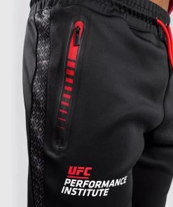UFC X Venum Performance Institute Joggingbroek Zwart Rood 16 UFC X Venum Performance Institute Joggingbroek Zwart Rood -Boksen Winkel ufc venum ufc x venum performance institute joggin 4