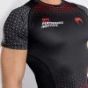 UFC X VENUM Performance Institute S/S Rash Guard Zwart Rood 2 UFC X VENUM Performance Institute S/S Rash Guard Zwart Rood -Boksen Winkel ufc venum ufc x venum performance institute s s ra