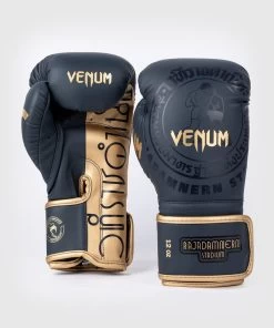 RAJADAMNERN X Venum Muay Thai Bokshandschoenen Marineblauw Goud 13 RAJADAMNERN X Venum Muay Thai Bokshandschoenen Marineblauw Goud -Boksen Winkel venum rajadamnern x venum muay thai bokshandschoen 4