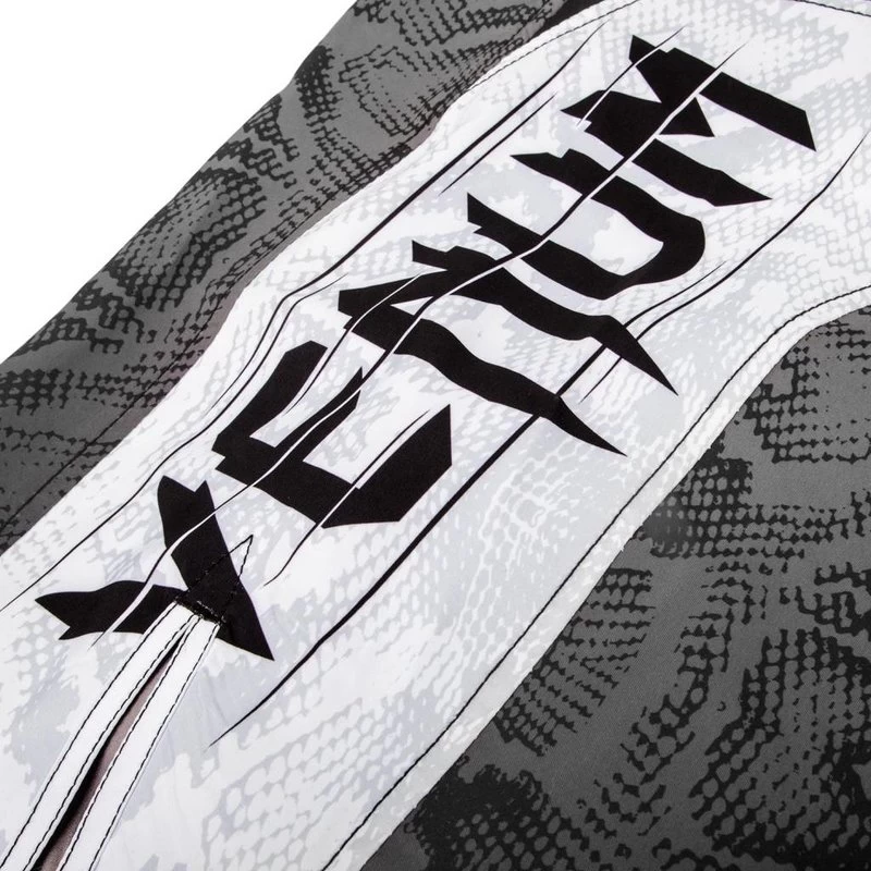 Venum Amazonia 5.0 MMA Fight Shorts Zwart MMA Fightwear 2 Venum Amazonia 5.0 MMA Fight Shorts Zwart MMA Fightwear