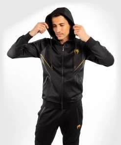 Venum Athletics Hoodie Zwart Goud -Boksen Winkel venum venum athletics hoodie zwart goud 2