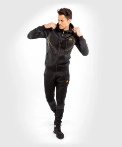 Venum Athletics Hoodie Zwart Goud -Boksen Winkel venum venum athletics hoodie zwart goud 6