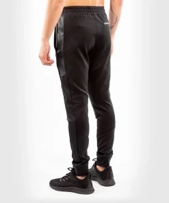 Venum Athletics Joggingbroek Zwart Goud -Boksen Winkel venum venum athletics joggingbroek zwart goud 3