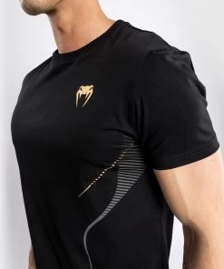 Venum Athletics T-shirt Zwart Goud 9 Venum Athletics T-shirt Zwart Goud -Boksen Winkel venum venum athletics t shirt zwart goud 2