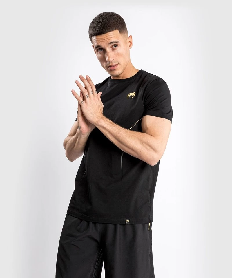 Venum Athletics T-shirt Zwart Goud 3 Venum Athletics T-shirt Zwart Goud