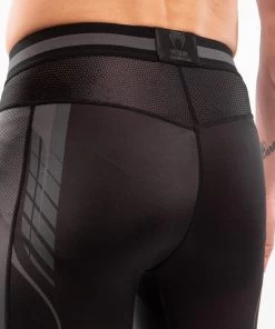 Venum Athletics Vale Tudo Compressie Short Zwart Goud -Boksen Winkel venum venum athletics vale tudo compressie short z 1