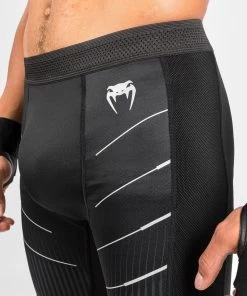Venum Biomecha Vale Tudo Short Zwart Grijs -Boksen Winkel venum venum biomecha vale tudo short zwart grijs 4