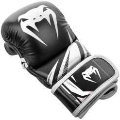 Venum Challenger 3.0 MMA Sparring Handschoenen Zwart Wit -Boksen Winkel venum venum challenger 30 mma sparring handschoene 3