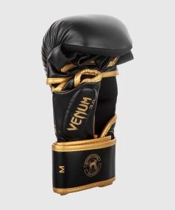 Venum Challenger 3.0 MMA Sparring Handschoenen Zwart Goud 11 Venum Challenger 3.0 MMA Sparring Handschoenen Zwart Goud -Boksen Winkel venum venum challenger 30 mma sparring handschoene 9