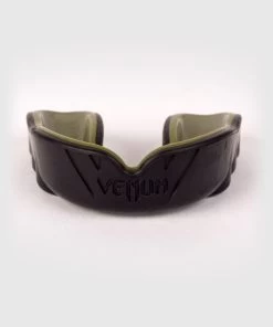 Venum Challenger Mondbeschermer Zwart Kaki -Boksen Winkel venum venum challenger mondbeschermer zwart kaki 1
