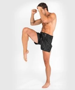 Venum Classic Muay Thai Kickboks Short Zwart Zwart -Boksen Winkel venum venum classic muay thai kickboks short zwart 5