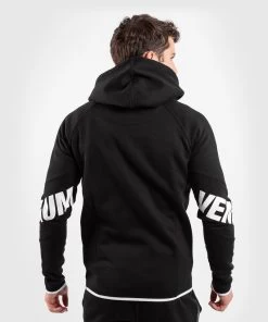 Venum Contender 3.0 Hoody Zwart Wit By Venum Fightwear 16 Venum Contender 3.0 Hoody Zwart Wit By Venum Fightwear -Boksen Winkel venum venum contender 30 hoody zwart wit by venum 4