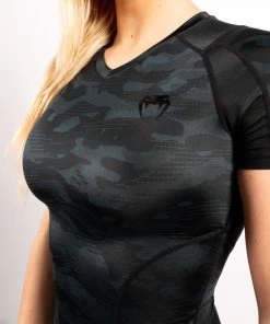 Venum Defender Rash Guard S/S Dames Dark Camo -Boksen Winkel venum venum defender rash guard s s dames dark cam 4