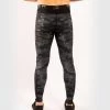 Venum Defender Spats Legging Compressiebroek Dark Camo -Boksen Winkel venum venum defender spats legging compressiebroek