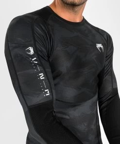 Venum Electron 3.0 Rash Guard Compressie Shirt L/S Zwart 11 Venum Electron 3.0 Rash Guard Compressie Shirt L/S Zwart -Boksen Winkel venum venum electron 30 rash guard compressie shir 1