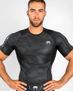 Venum Electron 3.0 Rash Guard Compressie Shirt S/S Zwart -Boksen Winkel venum venum electron 30 rash guard compressie shir 12