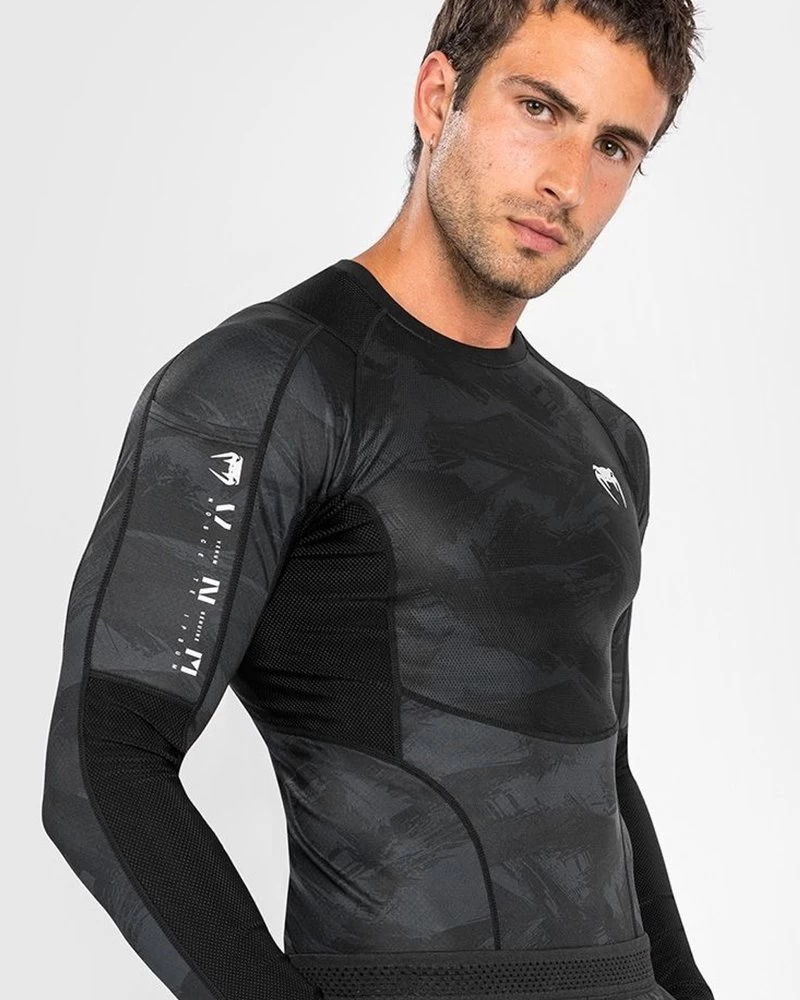 Venum Electron 3.0 Rash Guard Compressie Shirt L/S Zwart 3 Venum Electron 3.0 Rash Guard Compressie Shirt L/S Zwart