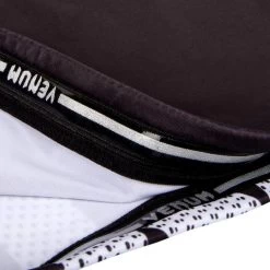 Venum Eyes L/S Rash Guard Black Vechtsport Winkel -Boksen Winkel venum venum eyes l s rash guard black vechtsport w 1