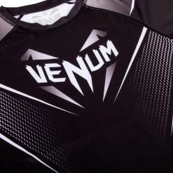 Venum Eyes L/S Rash Guard Black Vechtsport Winkel -Boksen Winkel venum venum eyes l s rash guard black vechtsport w 7