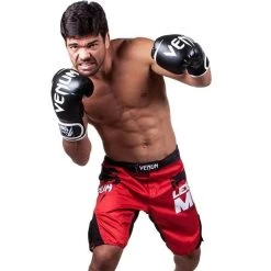 Venum Fightshorts Legalize MMA Red By Venum MMA Fightwear 9 Venum Fightshorts Legalize MMA Red By Venum MMA Fightwear -Boksen Winkel venum venum fightshorts legalize mma red by venum 3