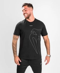 Venum Giant Connect T-shirt Zwart - Vechtsport Kleding -Boksen Winkel venum venum giant connect t shirt zwart vechtsport 1