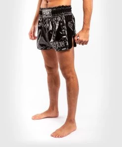 Venum GIANT INFINITE Muay Thai Kickboks Broekje Zwart Zwart 12 Venum GIANT INFINITE Muay Thai Kickboks Broekje Zwart Zwart -Boksen Winkel venum venum giant infinite muay thai kickboks broe 1
