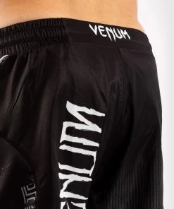 Venum GLDTR 4.0 Fightshorts Zwart Wit 17 Venum GLDTR 4.0 Fightshorts Zwart Wit -Boksen Winkel venum venum gldtr 40 fightshorts zwart wit 5