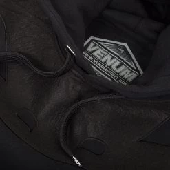 Venum Hoody Sweater Assault Zwart Op Zwart 15 Venum Hoody Sweater Assault Zwart Op Zwart -Boksen Winkel venum venum hoody sweater assault zwart op zwart 5