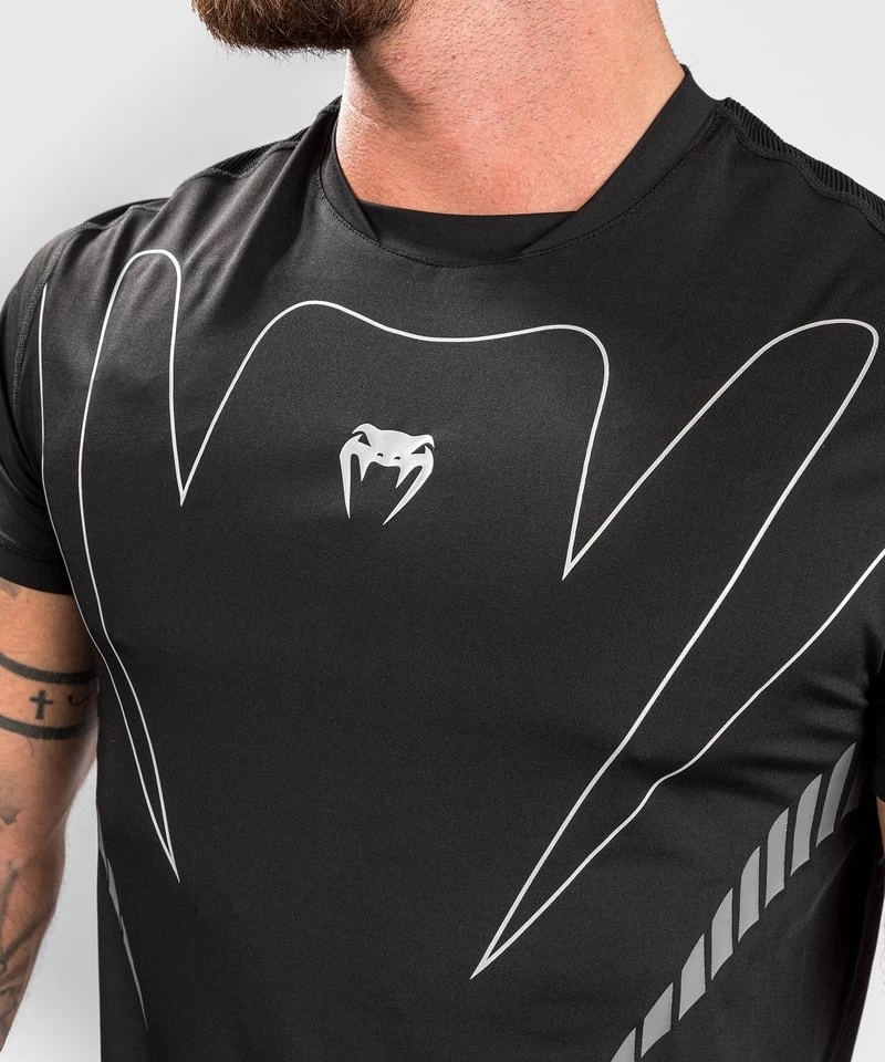 Venum Jaws 2.0 Dry Tech T-shirt Zwart 5 Venum Jaws 2.0 Dry Tech T-shirt Zwart - Afbeelding 3