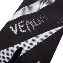 Venum Jaws MMA Fight Shorts Zwart Wit Venum Kleding -Boksen Winkel venum venum jaws mma fight shorts zwart wit venum 7
