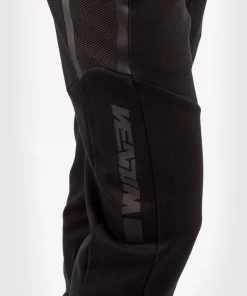 Venum Laser EVO 2.0 Joggingbroek Zwart Zwart 14 Venum Laser EVO 2.0 Joggingbroek Zwart Zwart -Boksen Winkel venum venum laser evo 20 joggingbroek zwart zwart 2