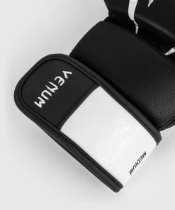 Venum Legacy MMA Handschoenen Zwart Wit -Boksen Winkel venum venum legacy mma handschoenen zwart wit 5