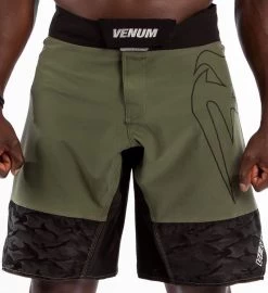 Venum Light 4.0 Fight Shorts Khaki Zilver Venum Fightwear -Boksen Winkel venum venum light 40 fight shorts khaki zilver ven 8