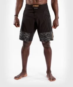 Venum Light 4.0 Fightshort Vechtsportbroek Zwart Brons -Boksen Winkel venum venum light 40 fightshort vechtsportbroek zw 7