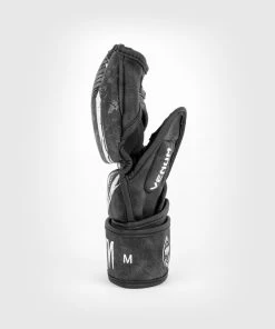 Venum MMA GLDTR 4.0 MMA Handschoenen Zwart Wit 13 Venum MMA GLDTR 4.0 MMA Handschoenen Zwart Wit -Boksen Winkel venum venum mma gldtr 40 mma handschoenen zwart wi 5