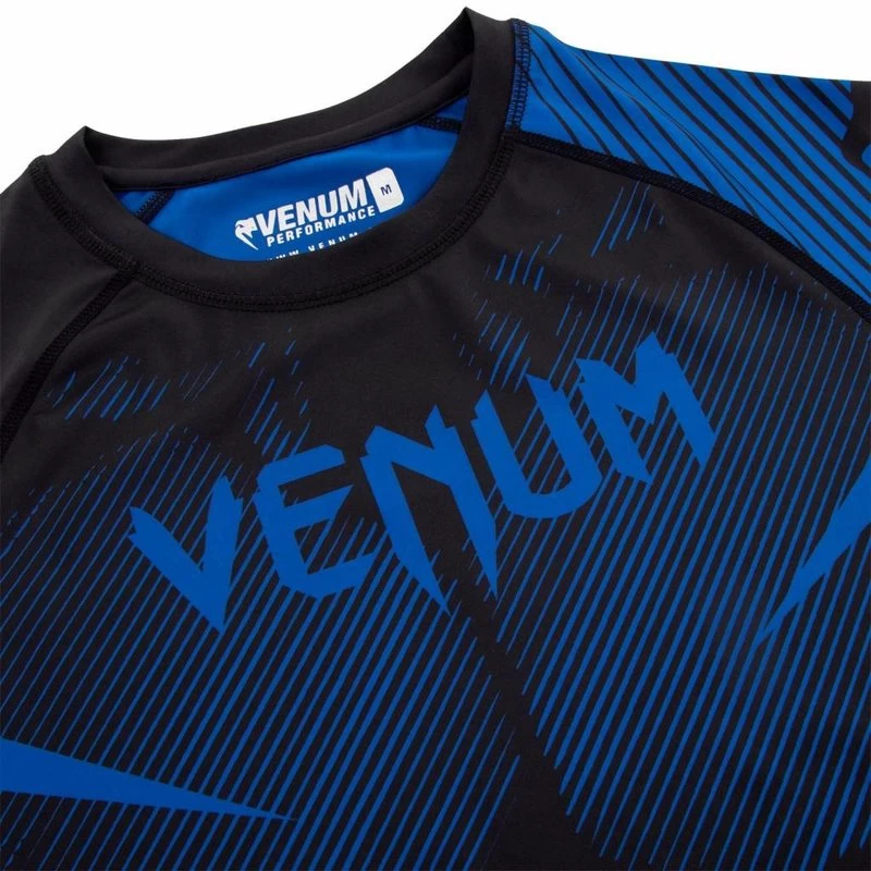 Venum NOGI 2.0 Rashguard S/S Zwart Blauw Vechtsport Winkel 8 Venum NOGI 2.0 Rashguard S/S Zwart Blauw Vechtsport Winkel - Afbeelding 6