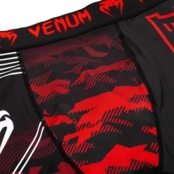 Venum Okinawa 2.0 Compression Short Zwart Wit Rood 11 Venum Okinawa 2.0 Compression Short Zwart Wit Rood -Boksen Winkel venum venum okinawa 20 compression short zwart wit 3